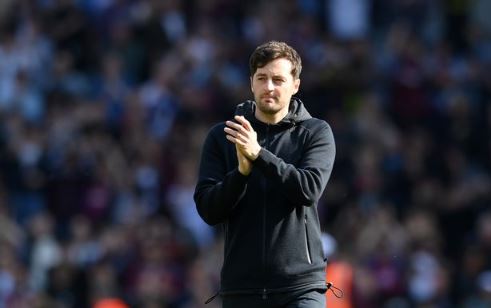 เป็นสิทธิพิเศษ